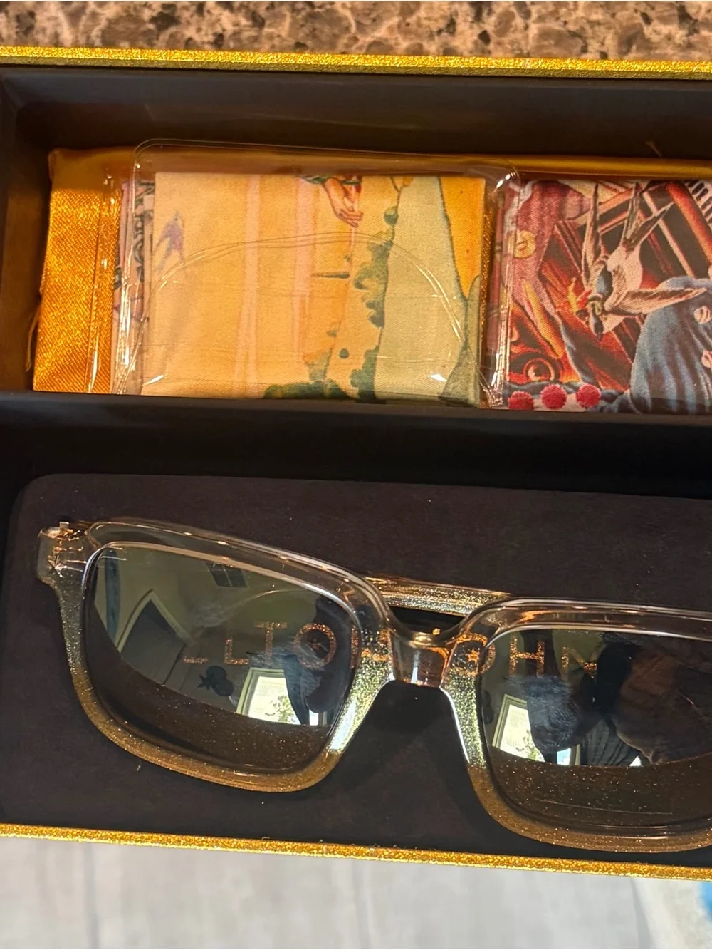 Gold Frame Women’s Sunglasses - Unknown Brand